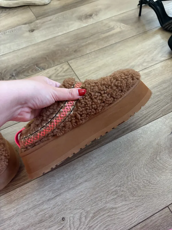 Fuzzy UGG Slippers Platform - Image 3