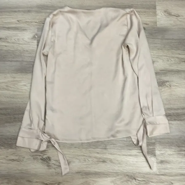 Banana Republic Beige Long Tie Sleeve V-Neck Blouse Size XS - Image 7
