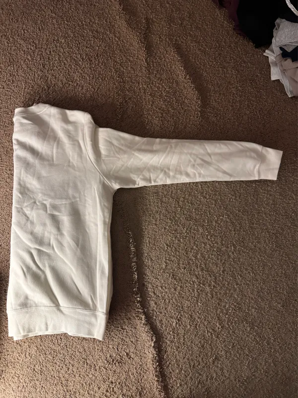 Nike white sweater - Image 5