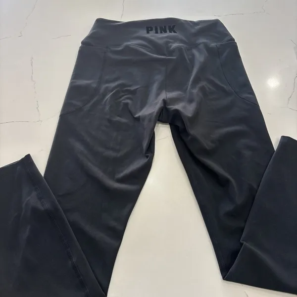 Victoria secrets Black High-Waisted Leggings size M in black with side pockets - Image 3