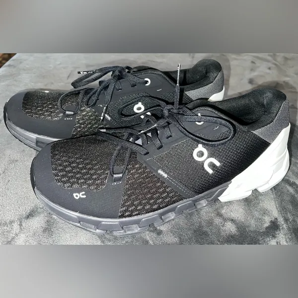 On Cloudflyer 4 Size 9.5 Men’s / 11 Women’s - Image 6
