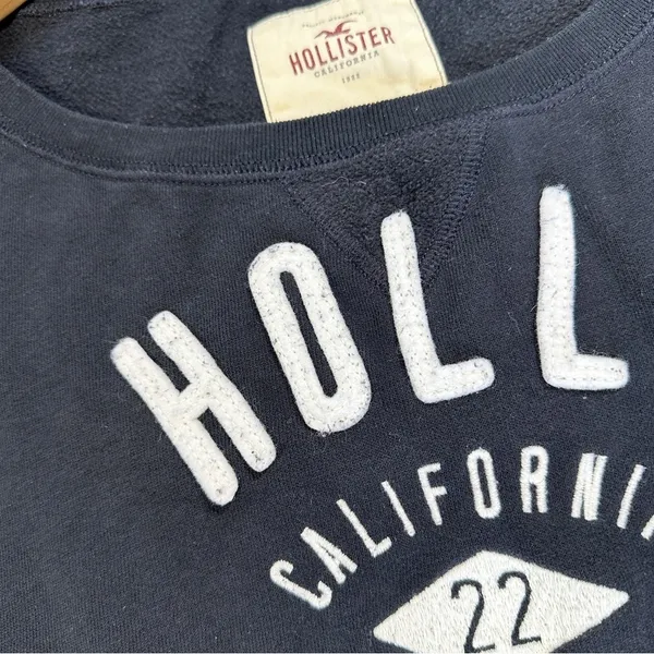 Hollister Women’s Pullover Sweatshirt 7/8 Sleeve Boat Neck in Navy S - Image 11