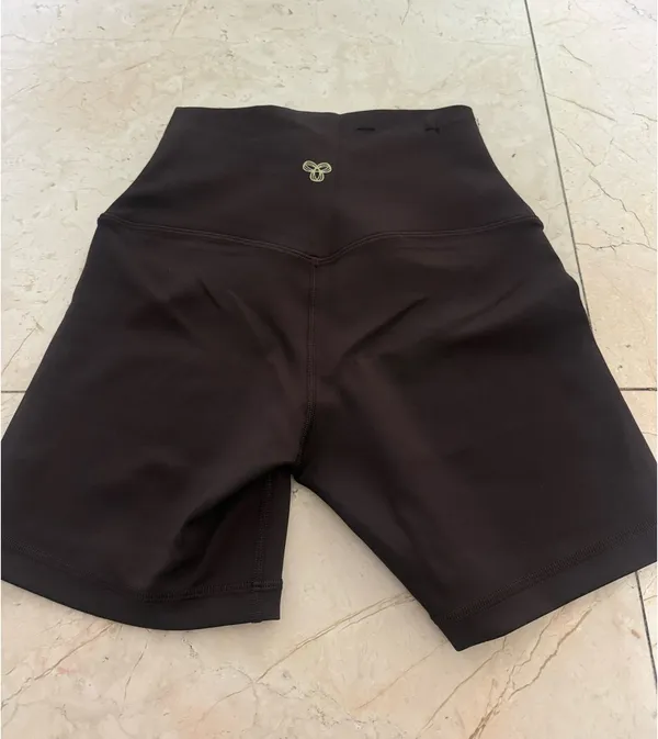 Aritzia Butter Shorts Brown 5” - Image 3
