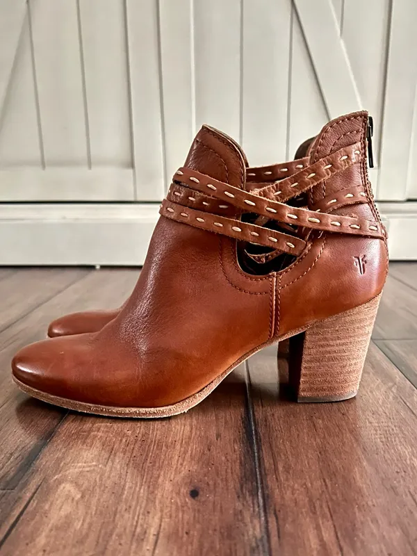 Frye Naomi Pickstitch Leather Ankle Booties - Size 9.5 - Image 6