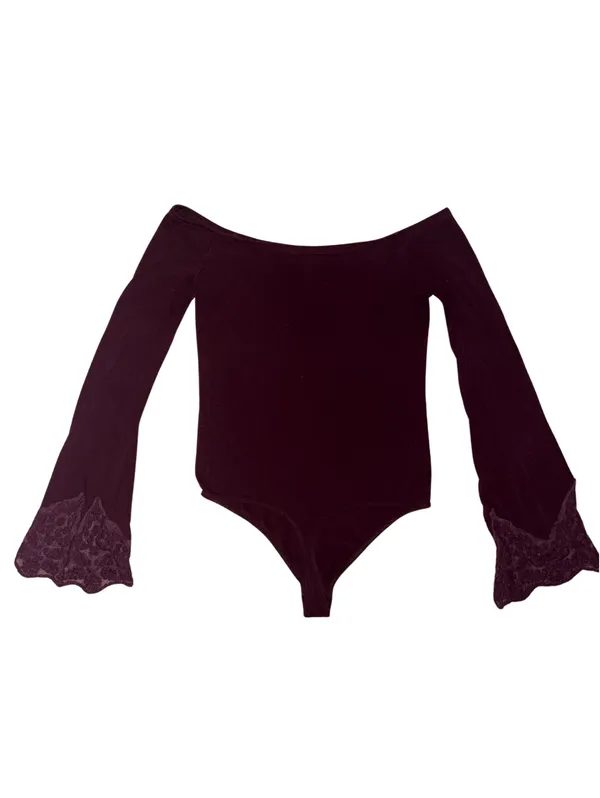 Express Off-The-Shoulder Burgundy Lace Bell Sleeve Bodysuit - Image 4