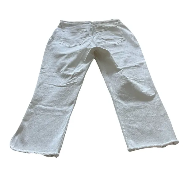 Abercrombie & Fitch Ultra High Rise Kick Flare White Jeans Raw Hem Size 32/14 - Image 3