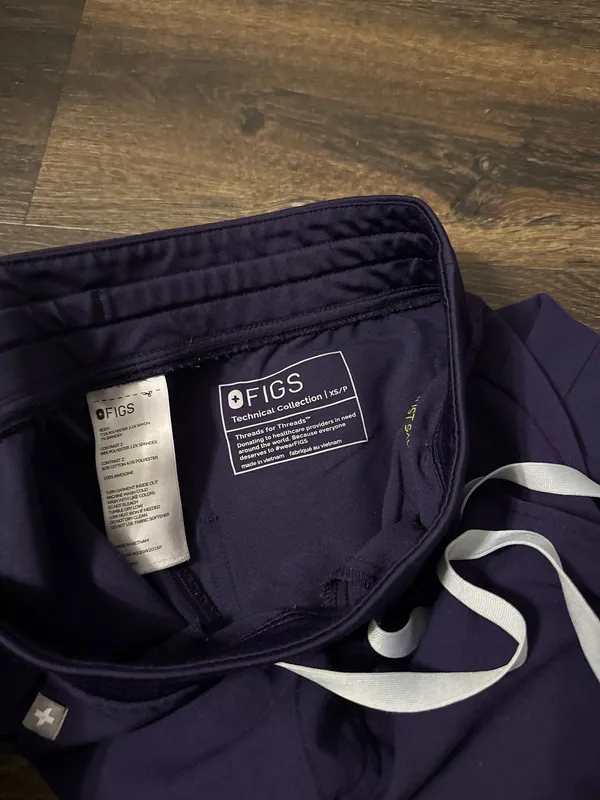 FIGS Scrub Pants Jogger - Image 3