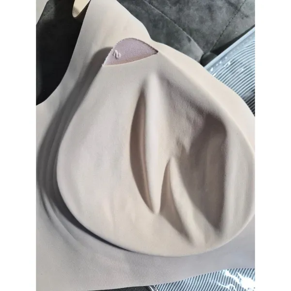 Source Unknown Unbranded Women's Tan and Cream Bra - Image 3