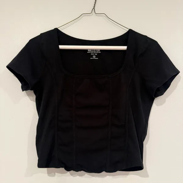 Hollister Black Corset Baby Tee - Image 2