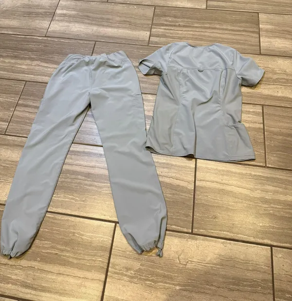 Cherokee iFlex Scrub Set sz S & M! No :( - Image 5