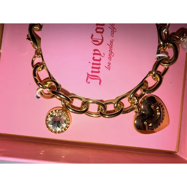 NIB Juicy Couture‎ Goldtone Charm Bracelet Charms Logo Y2K Bow Heart Pearl - Image 2