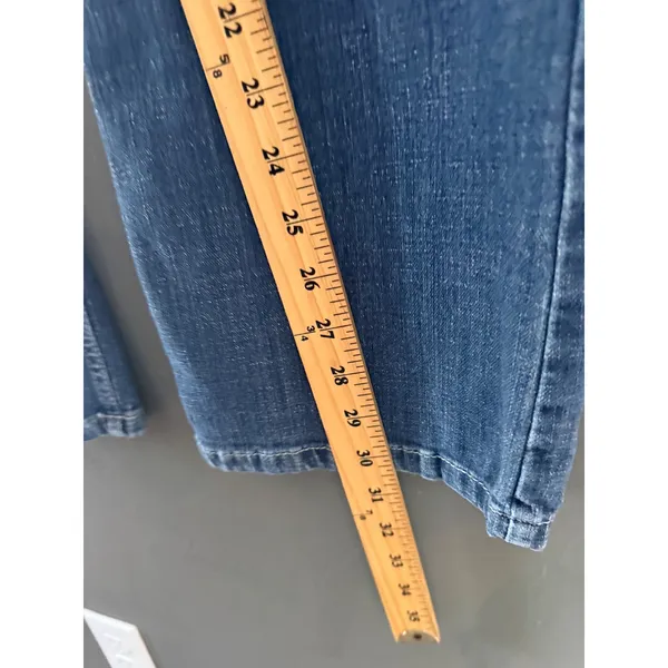 Wrangler Women's 30 Medium Wash Blue Denim Boot Cut Jeans‎ Mid Rise Western - Image 6