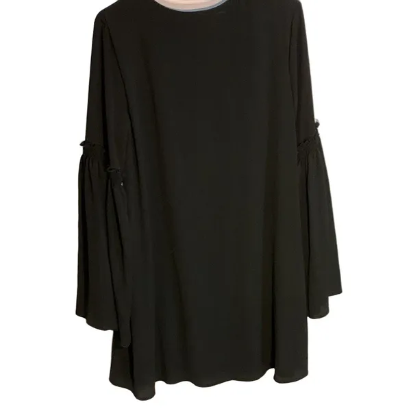 NWT Dymoda Black Blouse Size M Chelsea 28. Shoulder to wrist 30 inches - Image 2
