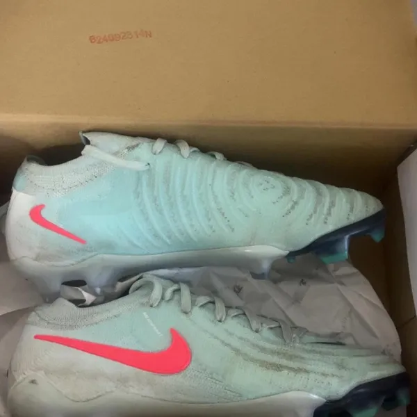 Nike women’s soccer cleats - Image 7