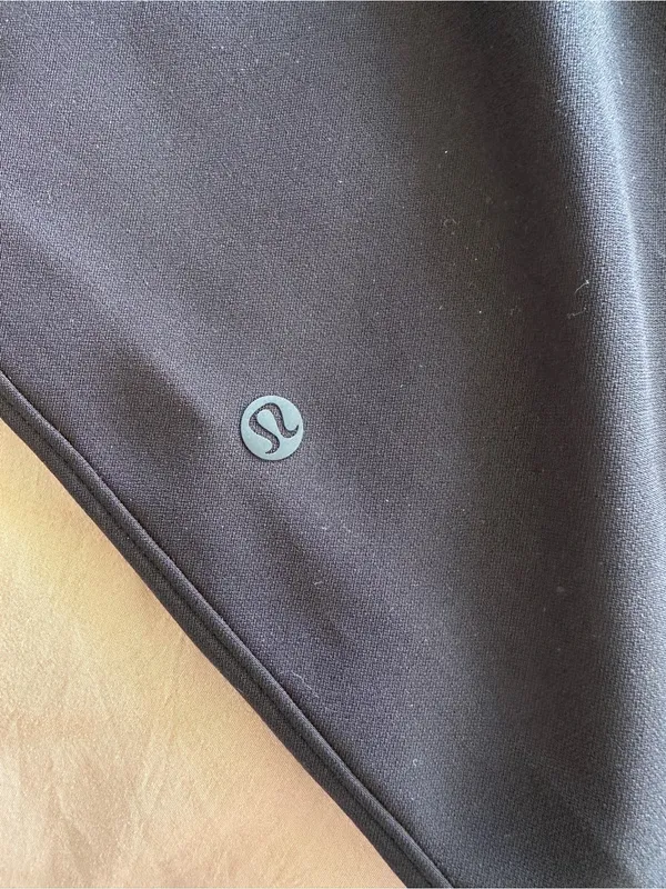 LULULEMON On The Fly Jogger in True Navy Sz. 2 - Image 10