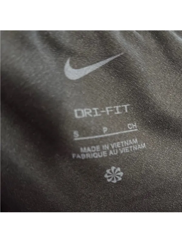 Nike Women's Black and Gray Athletic Shorts - Image 2