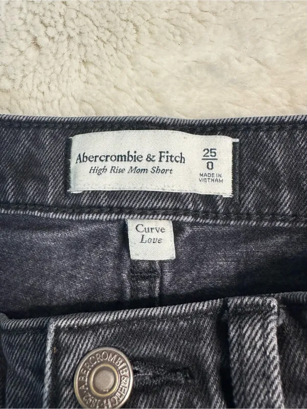 Abercrombie & Fitch Black High Rise Denim Shorts – Size 0 - Image 3