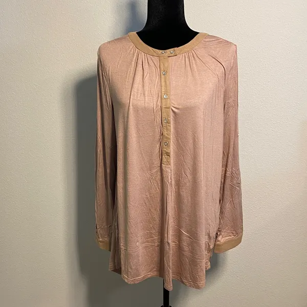 Very J Henley Button Neck Hi-Low Top Blouse Roll Sleeve Taupe Medium - Image 3
