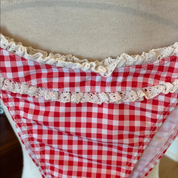 Red and White Check with Lace Trim Bikini Top Bottoms Set Women’s Large - Image 6