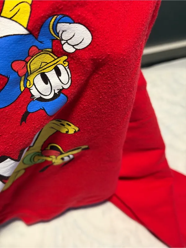 Disney Red 'Mickey and Friends' Crewneck Sweatshirt with Character Art size 3XL - Image 6