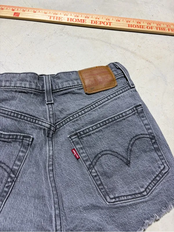 Levi’s Distressed Women's Denim Shorts gray washed 25 - Image 12