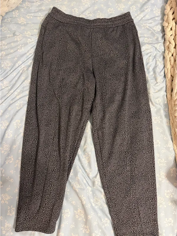 Lululemon Sweatpants Joggers cheetah print - Image 2
