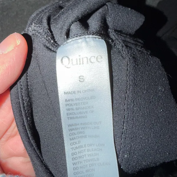 QUINCE Black Ultra-Form High-Neck Cropped‎ Tank Size Small - Image 6
