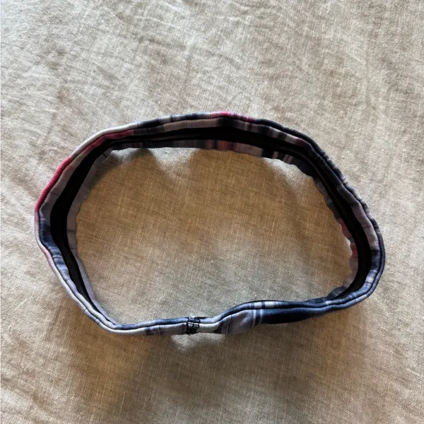 Lululemon Fly Away Tamer Headband - Image 7