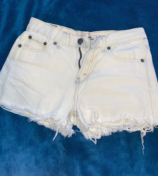 Levi's Vintage High-Waisted 550 Shorts - Image 2