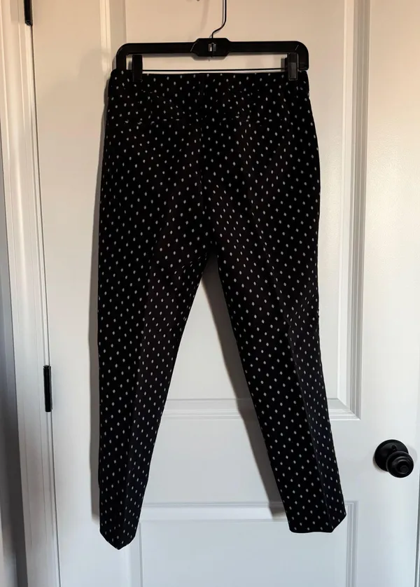 Old Navy Ankle Pants - Image 3