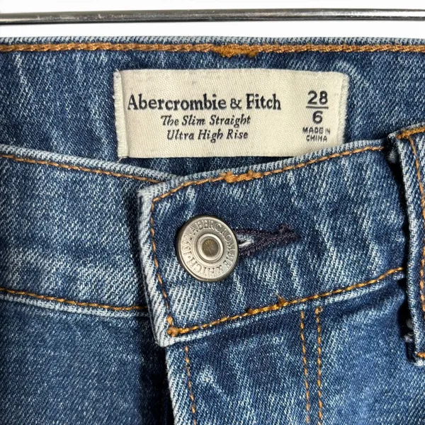 Abercrombie & Fitch Women High Rise 90s Straight Jeans dark wash 28-6 30" inseam - Image 4