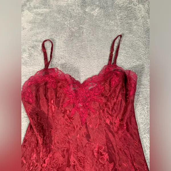 Victoria’s Secret vintage gold label Lace Chemise in Red medium - Image 4