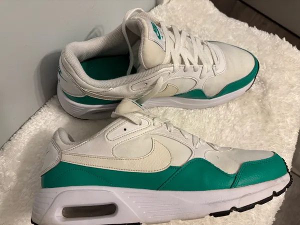 Green and white Nike Sz. 12 athletic or casual running shoes - Image 2