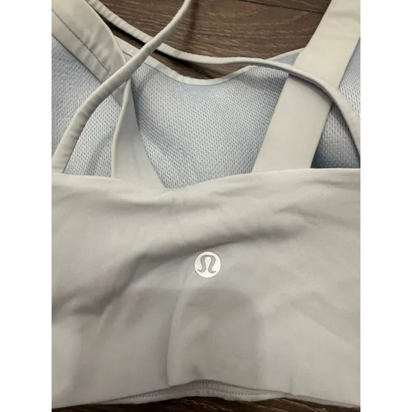 Lululemon Women’s 8 Blue Like a Cloud Sports Bra - Image 3
