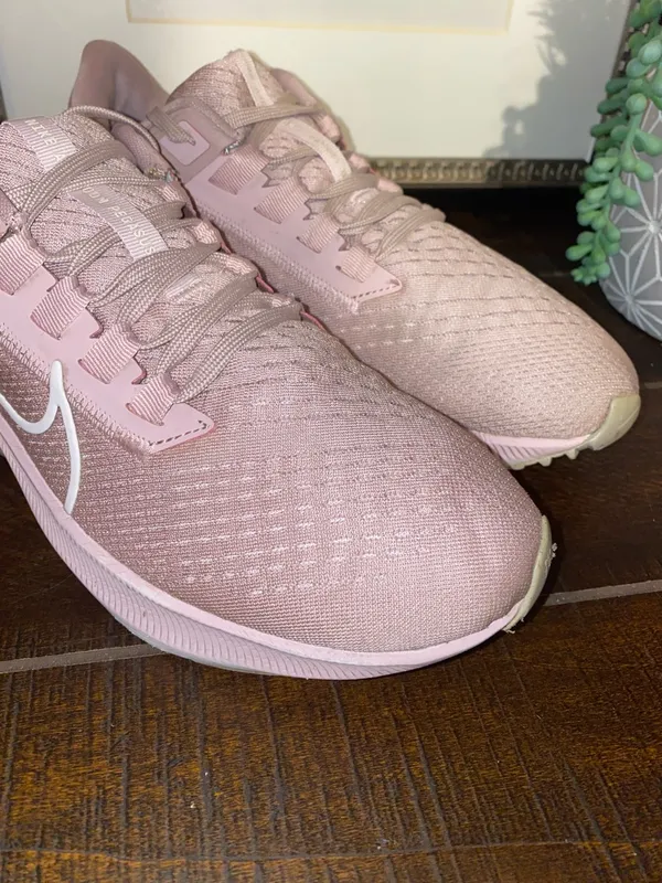 Nike Air Zoom Pegasus 38 Running Sneakers Size 7.5 Champagne White Barely Rose - Image 3