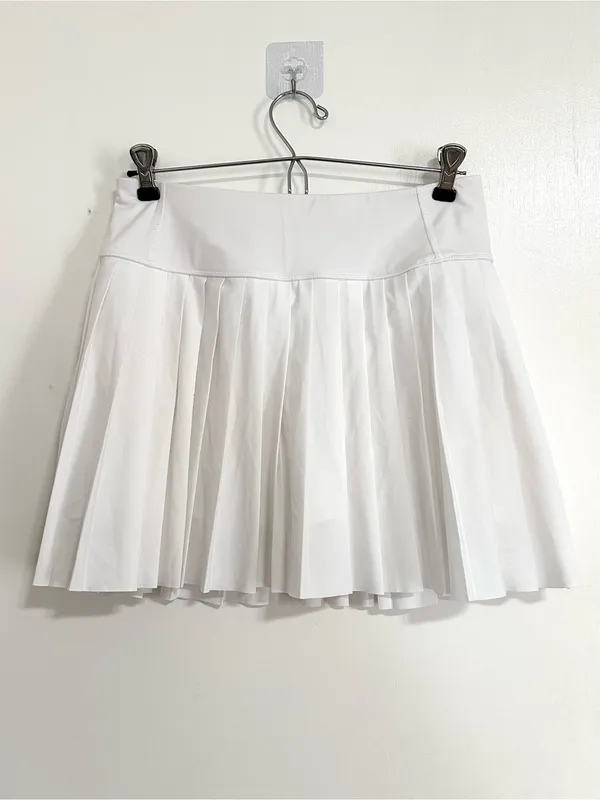 Athleta White Elevate Pleated Skort Small - Image 2
