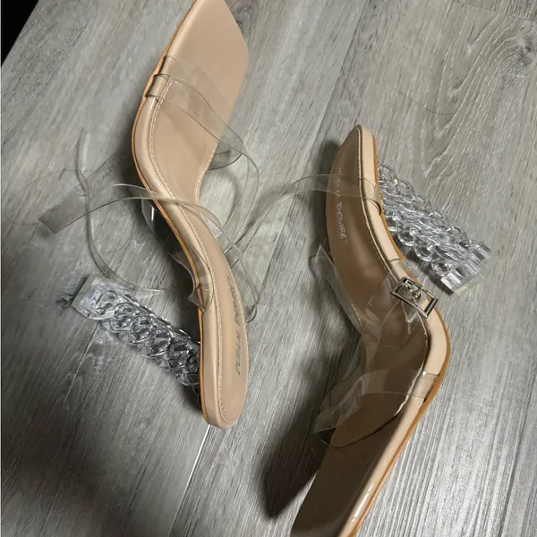 Brand new heels Size 9 - Image 2