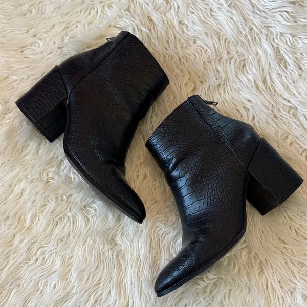 Steve Madden Julianne Black Crocodile Boots - Image 2
