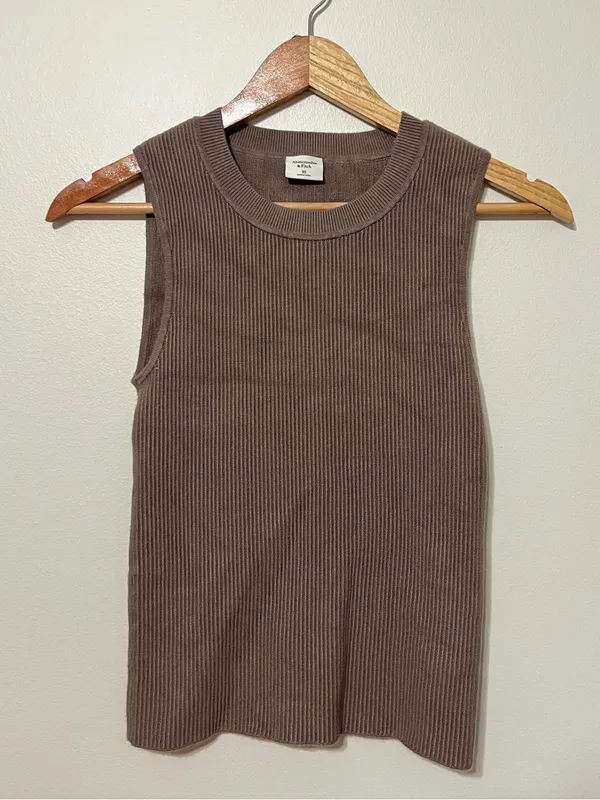 Abercrombie & Fitch Ribbed Sweater Tank Top Size XS Knit Brown Taupe Fall winter - Image 2