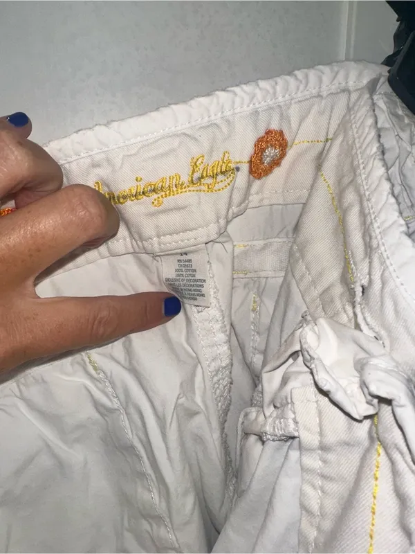 Y2K American Eagle Low Rise White Cargo Shorts - Image 8
