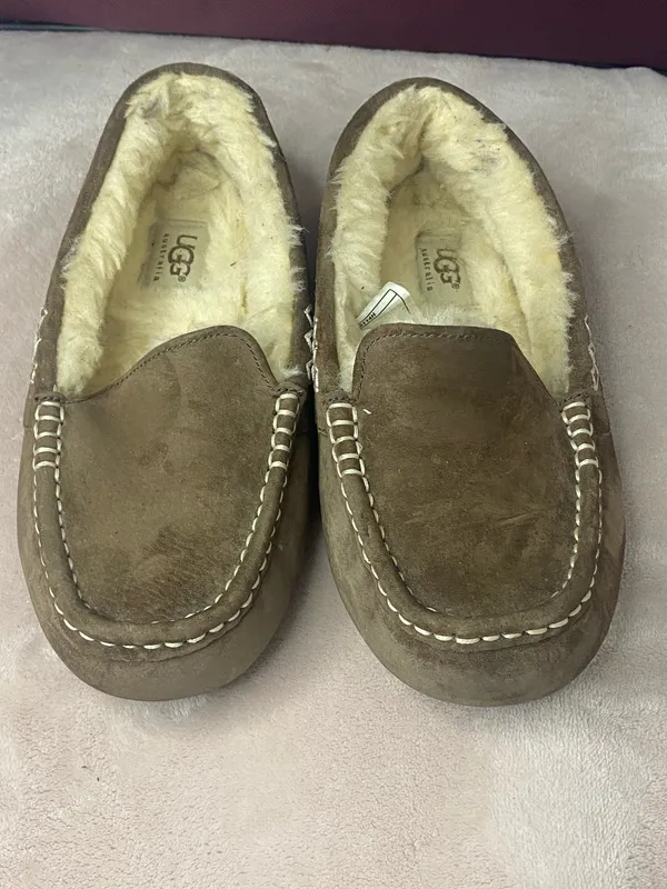 Ugg Australia Ansley Moccasin slippers women size 6 - Image 3