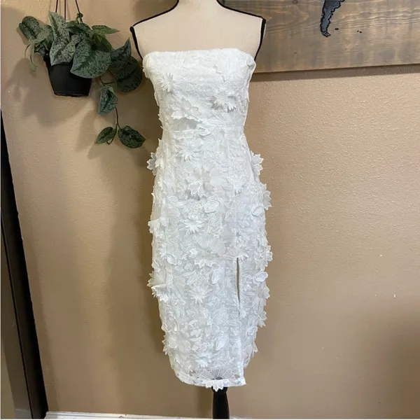 NWT Lulus Elevated Sensation White 3D Floral Embroidered Midi Dress - Image 9