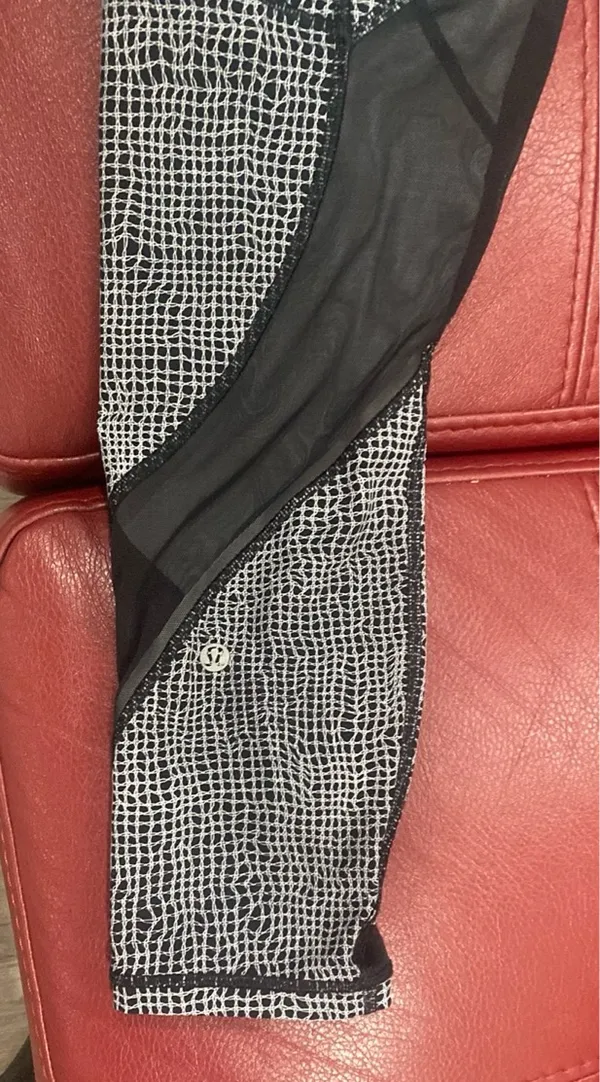 Lululemon Leggings Black - Image 2