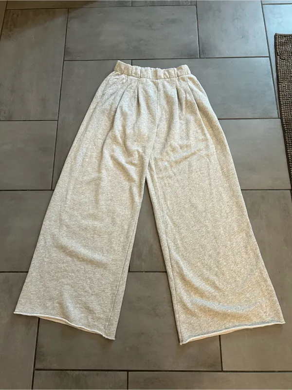 Aerie Street Trousers in Medium | Heather Gray - Image 3