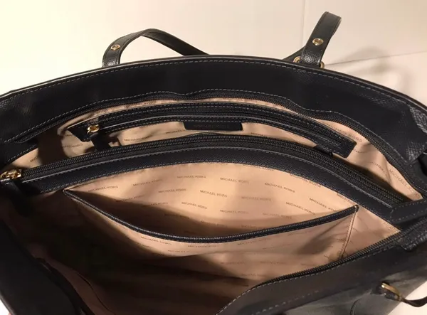 Shoulder Bag - Image 10