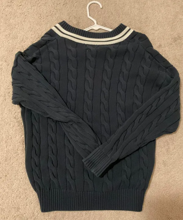 Aritzia TNA Sweater - Image 5