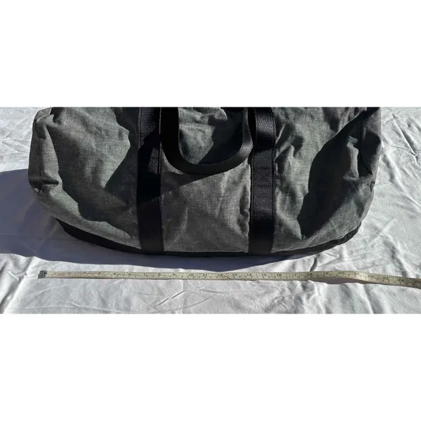 Lucy Athletics Duffel Grey Textured Shoulder‎ Strap Zip Unisex Size Medium - Image 6