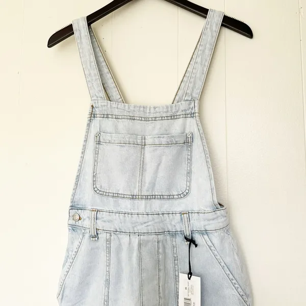 NWT WEWOREWHAT Denim Slit Short Overalls XS - Image 2