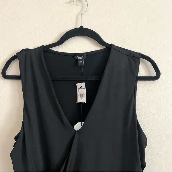NWT Express Body Contour Silky Wrap Tank Top Shell V-Neck Black Sz L - Image 8