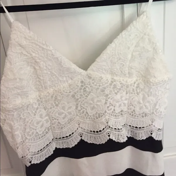 Boutique body con crochet top dress size l - Image 5